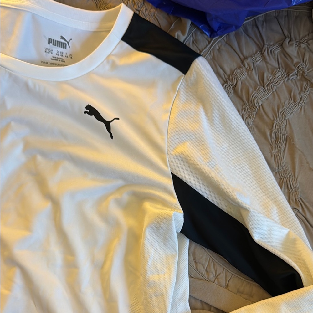 BMW Motorsport White Long Sleeve - Picture 3 of 7